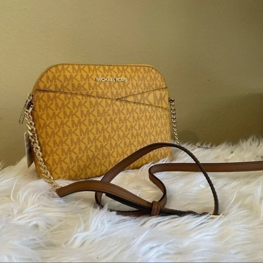 New Michael Kors Jet Set Travel Medium Logo Dome Crossbody Bag - Picture 3 of 13